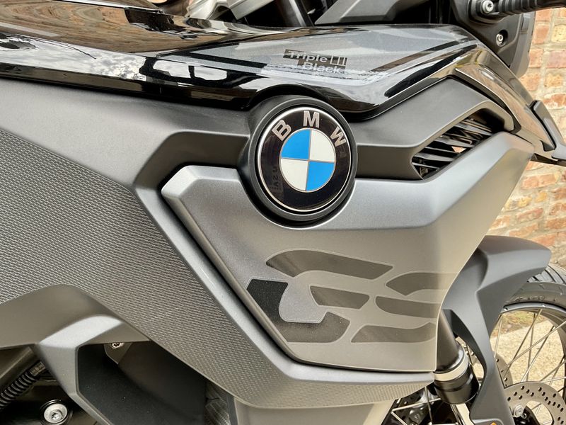 2023 BMW F 850 GS in a Black Storm Metallic 2 exterior color. Motoworks Chicago 312-738-4269 motoworkschicago.com 