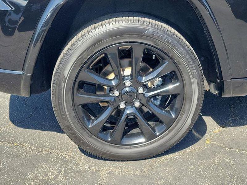Used 2019 Jeep Grand Cherokee Altitude