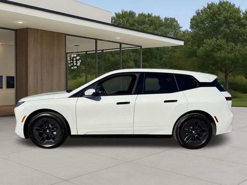 Used 2026 BMW iX xDrive60Image 13