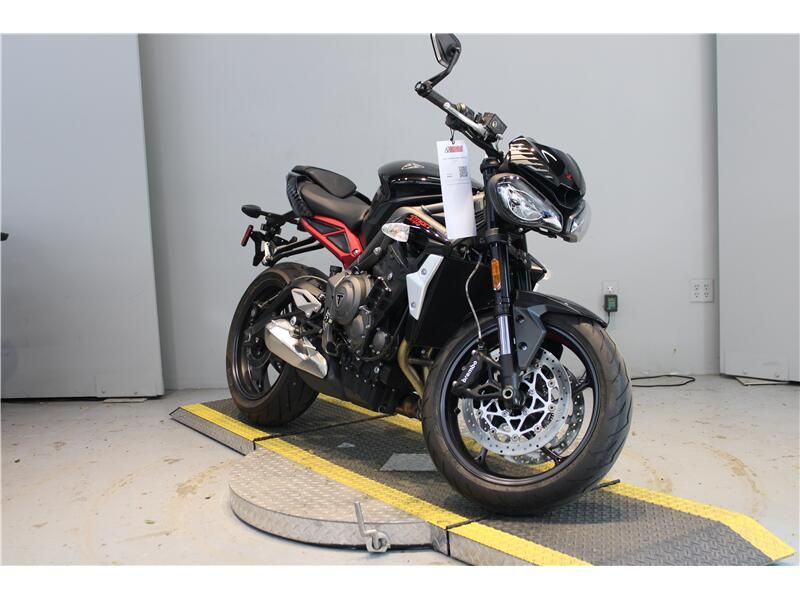 Used 2022 Triumph STREET TRIPLE R Image 3