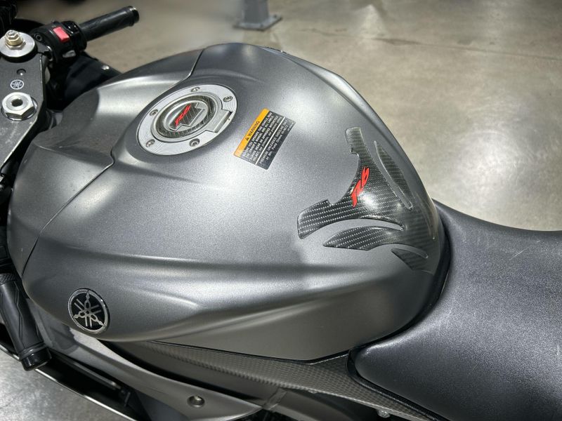2016 Yamaha YZF-R6 Image 24