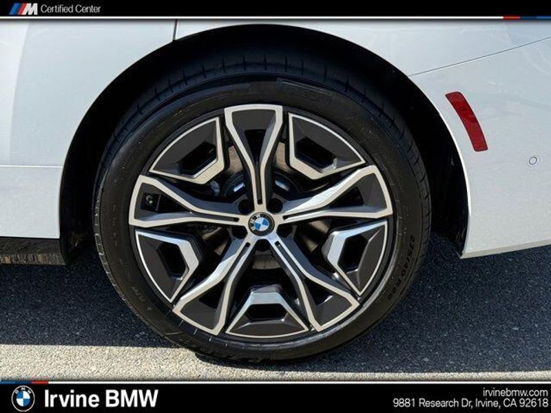 Used 2026 BMW iX xDrive60Image 14