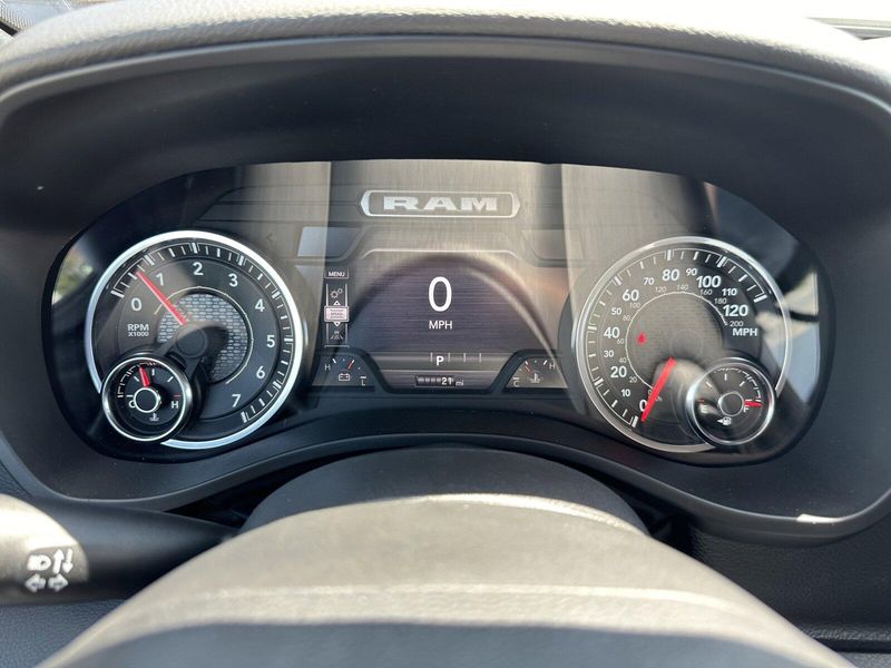 2025 RAM 1500 Big HornImage 17