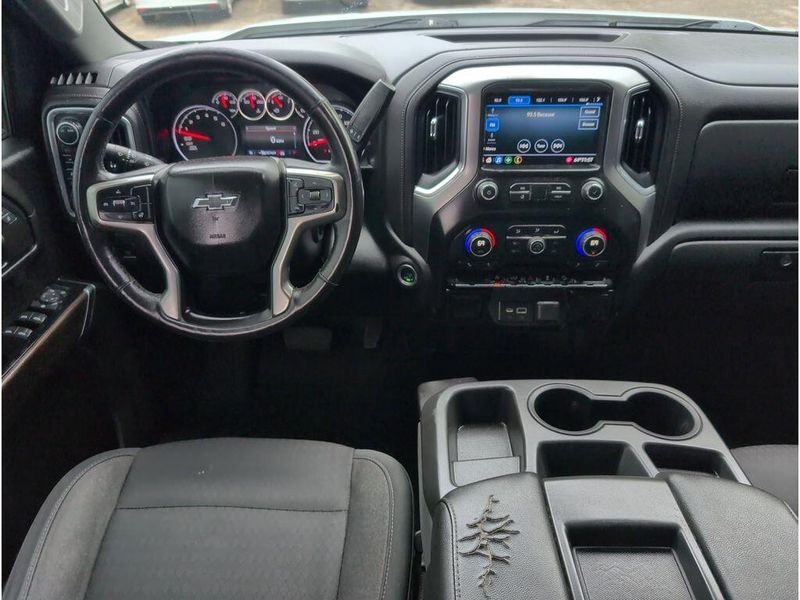 Used 2020 Chevrolet Silverado 1500 RSTImage 32