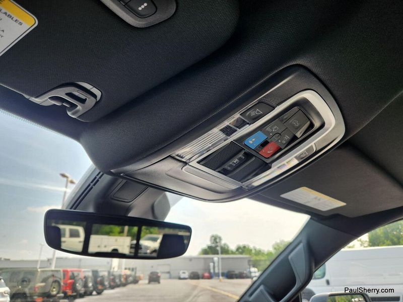 New 2025 RAM 1500 Laramie Crew Cab 4x4 5