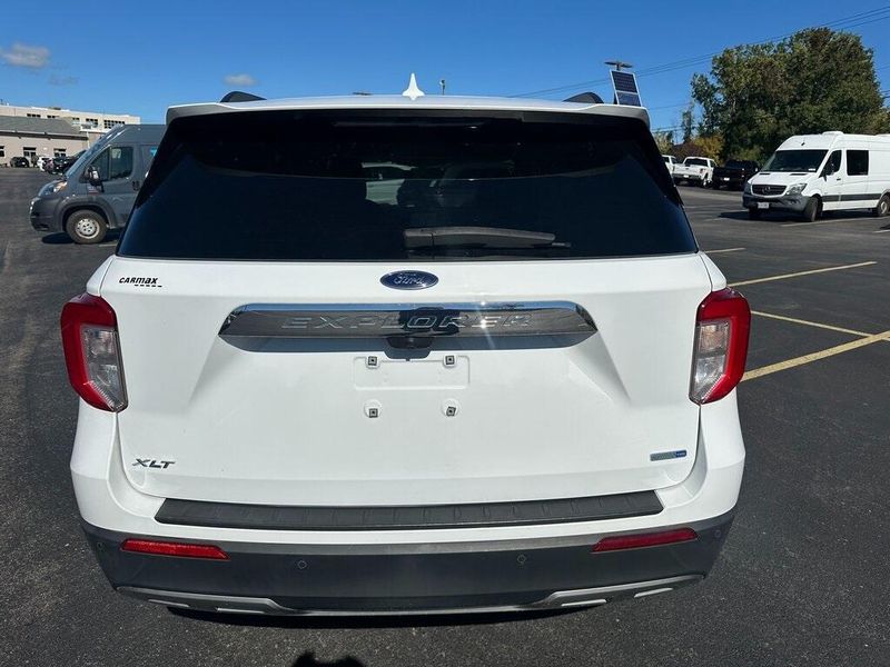 2020 Ford Explorer XLT photo 13