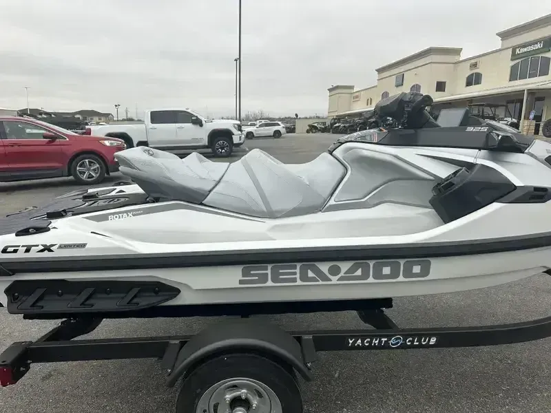 NEW 2026 SEADOO GTX LIMITED 325 WITH SOUND SYSTEM Image 4