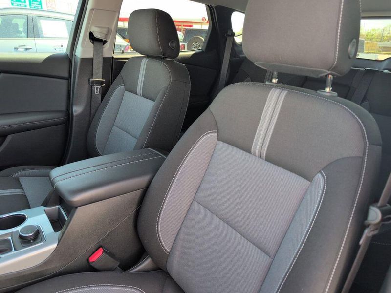 Used 2023 Chevrolet Blazer LTImage 12