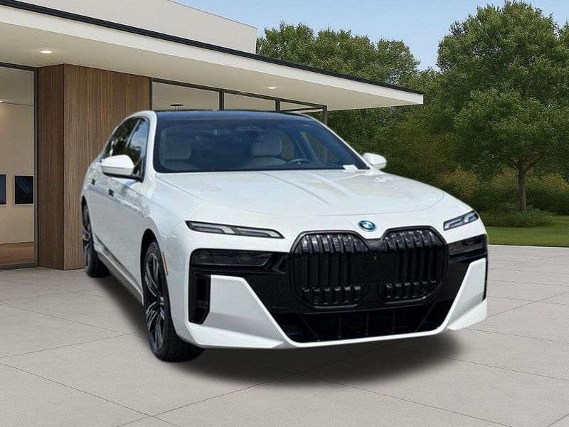 Used 2024 BMW i7 xDrive60Image 5