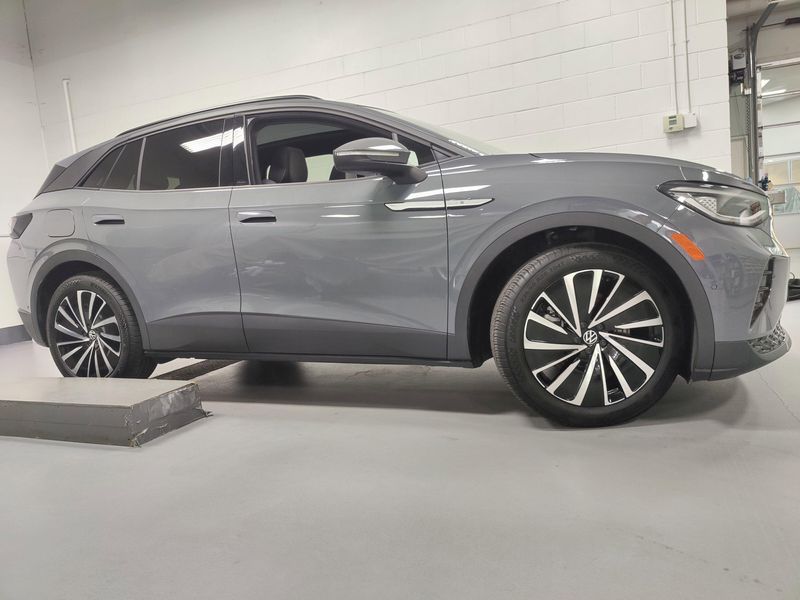 2024 Volkswagen ID.4 S w/Glass RoofImage 4