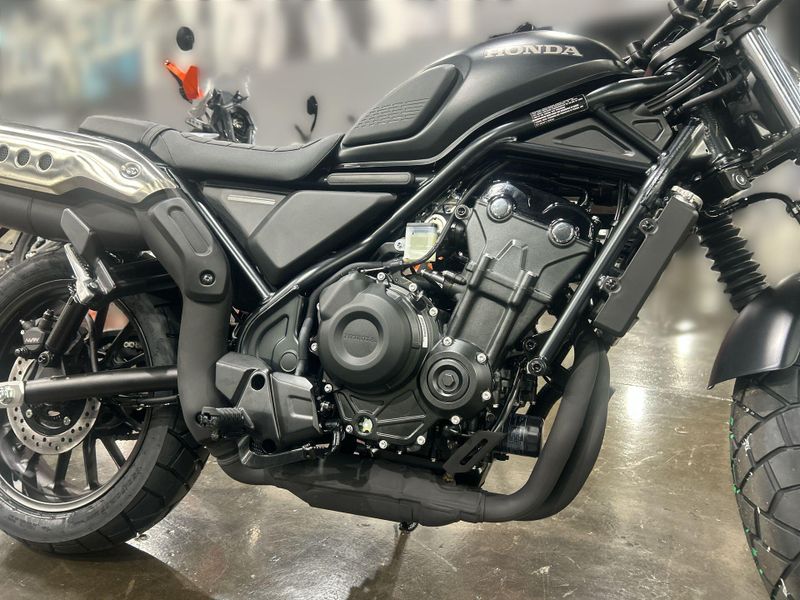 New 2025 Honda SCL500 Image 16