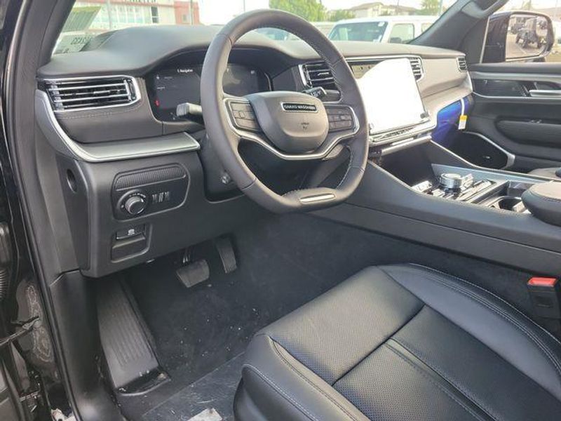 2026 Jeep Grand Wagoneer Limited Reserve 4x4
