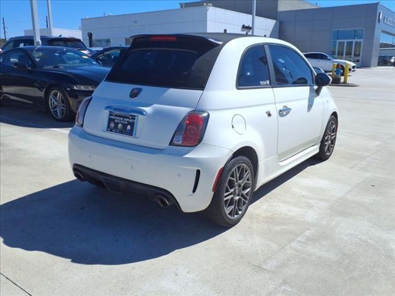 2015 Fiat 500c AbarthImage 11