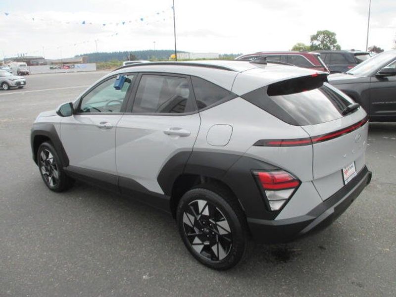Used 2024 Hyundai Kona SELImage 11
