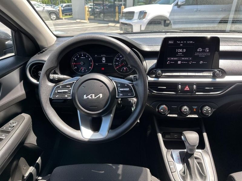 Used 2022 Kia Forte LXSImage 24