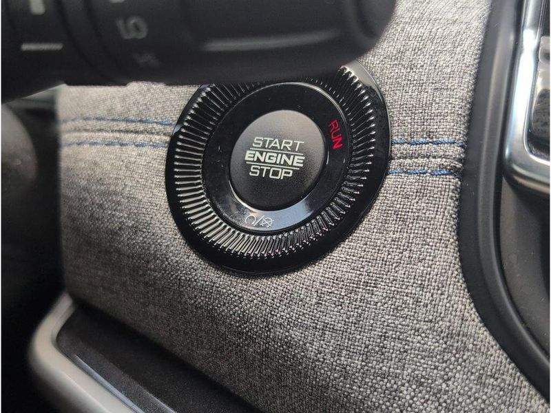 Used 2024 Jeep Compass LatitudeImage 18