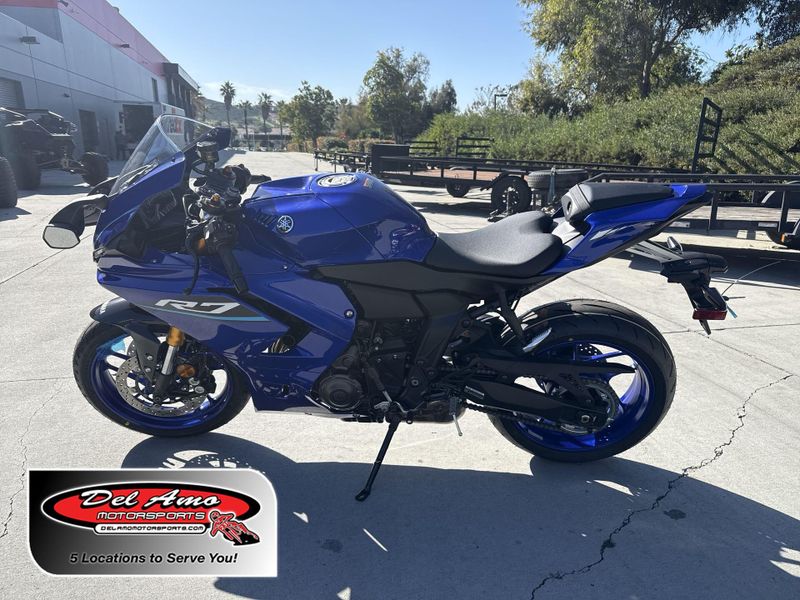 New 2026 Yamaha YZF-R7 Image 1