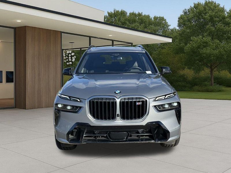 Used 2024 BMW X7 M60iImage 4
