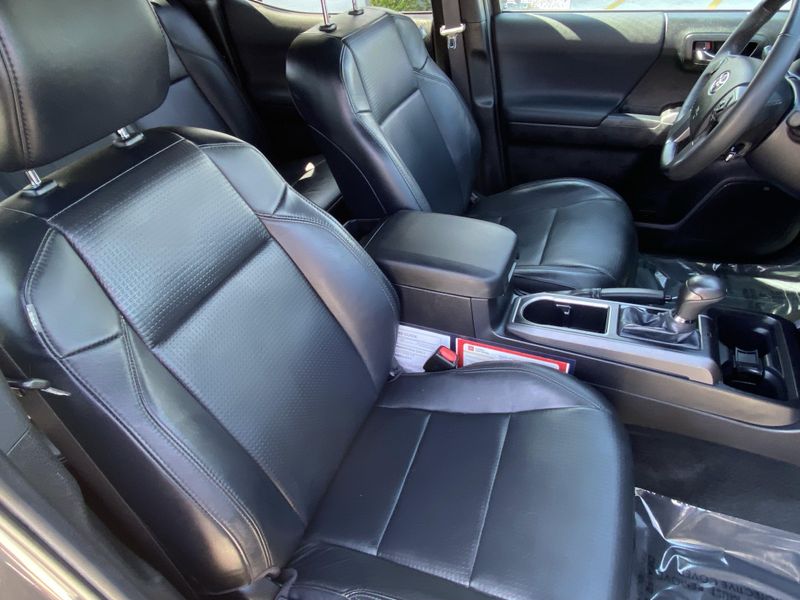 Used 2023 Toyota Tacoma TRD SportImage 11