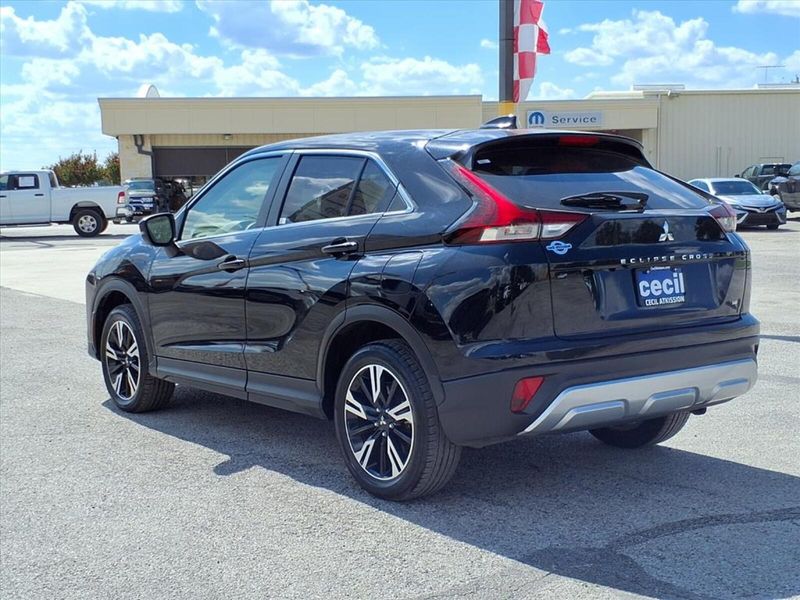2024 Mitsubishi Eclipse Cross SE photo 15