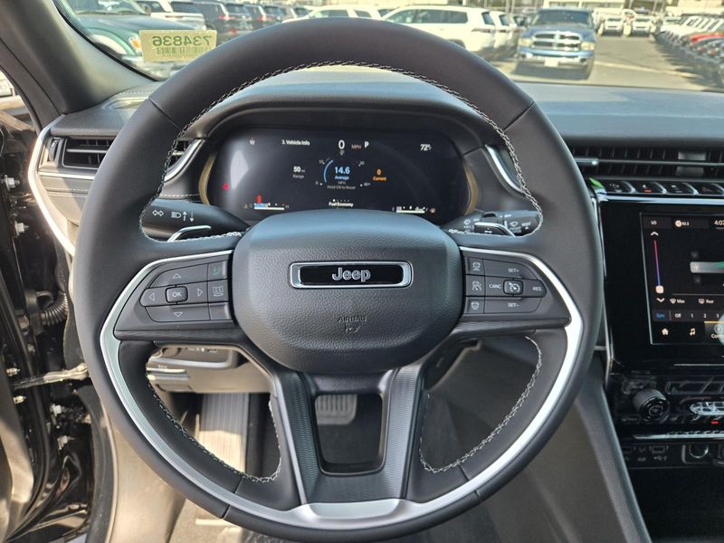 New 2026 Jeep Grand Cherokee Laredo 4x2