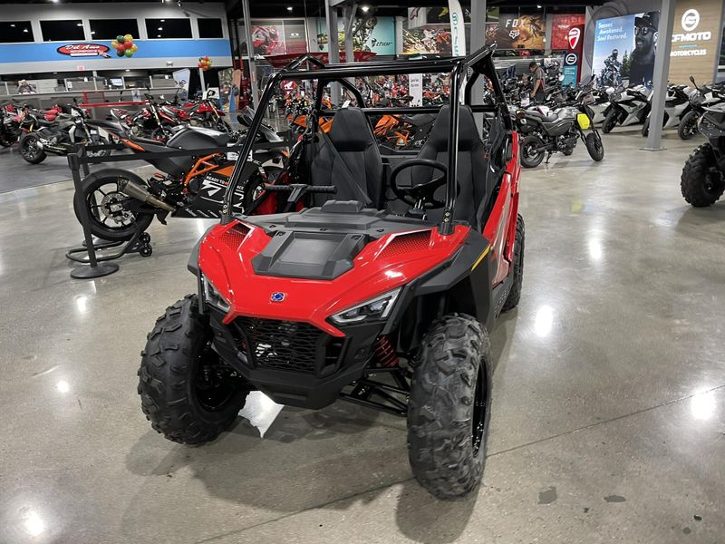 2025 Polaris RZR 200 EFI Image 4