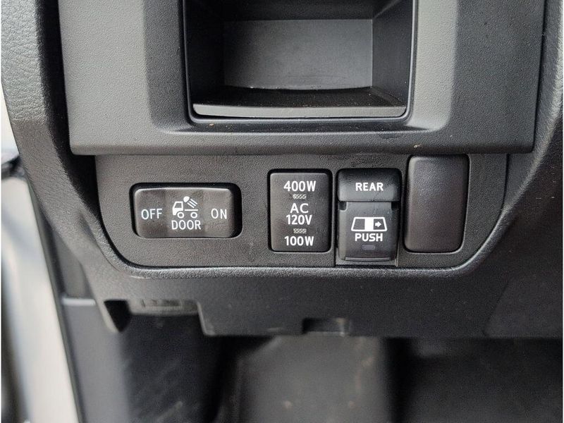 Used 2017 Toyota Tacoma TRD Off RoadImage 26