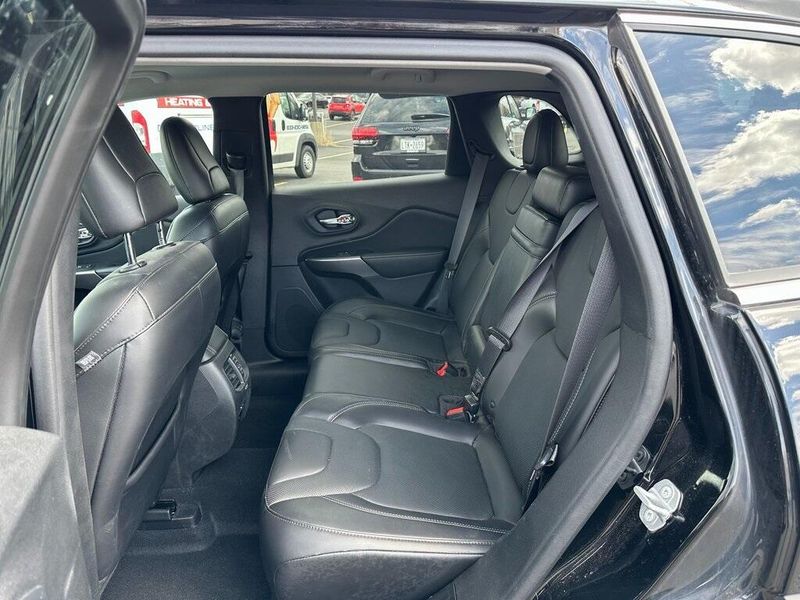 2019 Jeep Cherokee LimitedImage 18