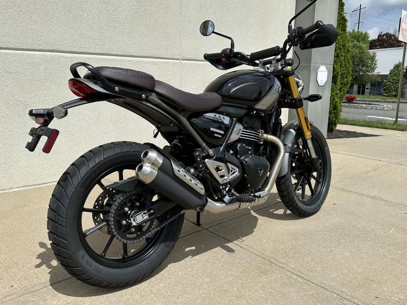 2025 Triumph SCRAMBLER 400 XImage 3
