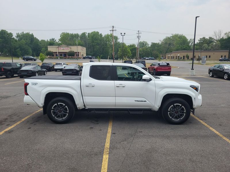 2024 Toyota Tacoma TRD photo 14