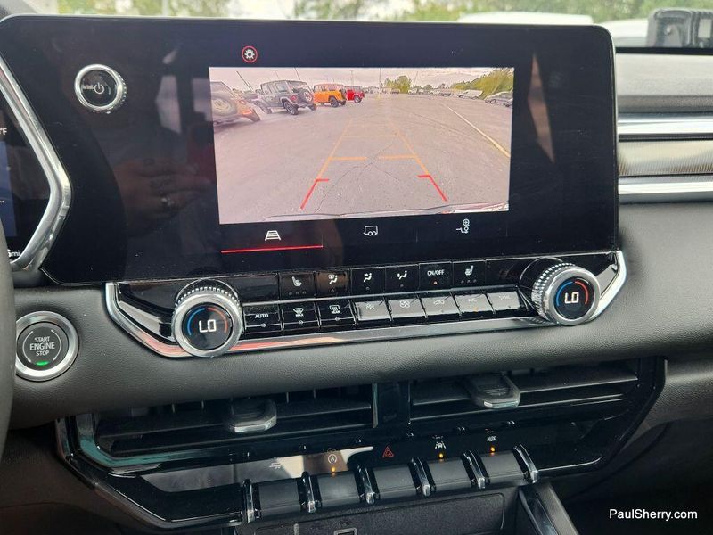 Used 2024 GMC Canyon Elevation