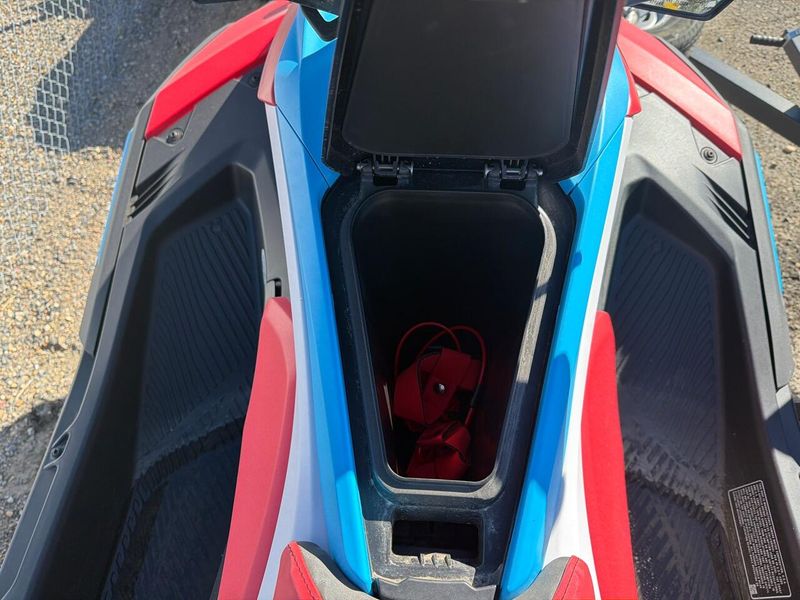 New 2025 Yamaha JETBLASTER DLX 3IMPERIAL 