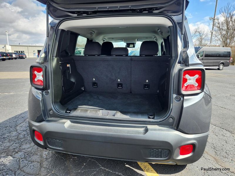 Used 2023 Jeep Renegade Latitude