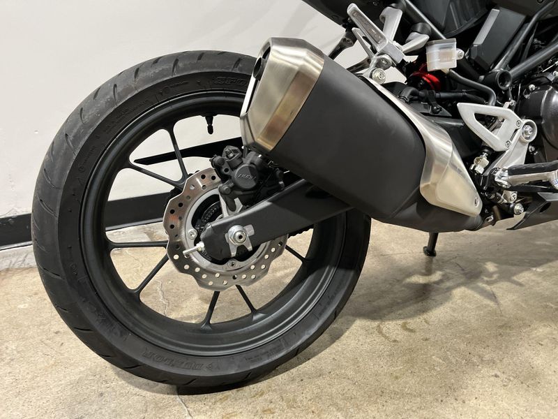 Used 2025 Honda CB300R ABS Image 20