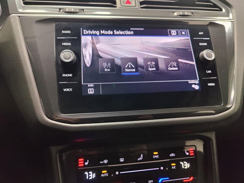 Used 2022 Volkswagen Tiguan SE AWD w/SunroofImage 21