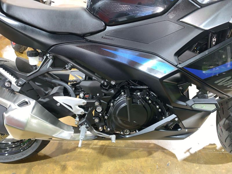 New 2025 Kawasaki NINJA 500 SE ABS Image 12