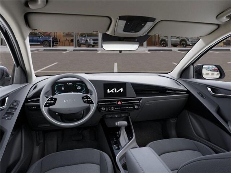 2025 Kia Niro LXImage 14