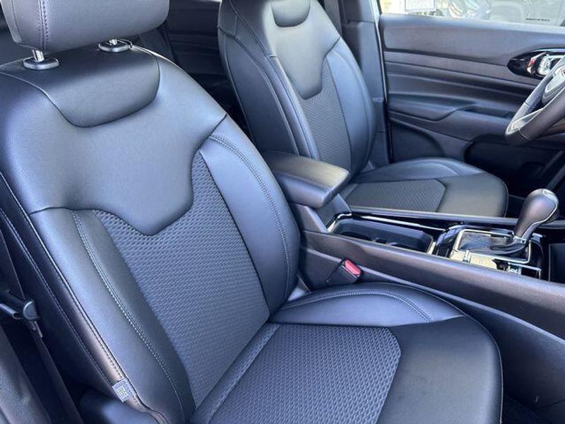 New 2026 Jeep Compass Latitude Altitude 4x4Image 11