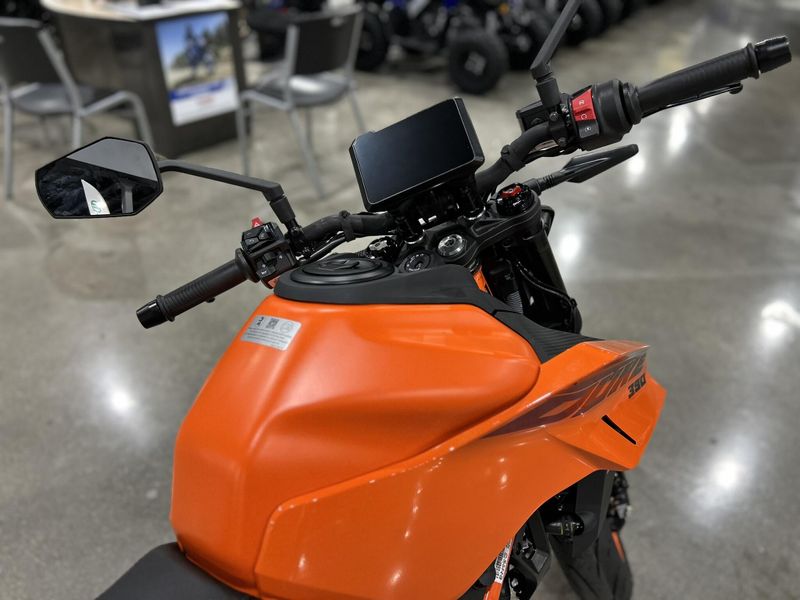 New 2025 KTM 390 DUKE Image 5