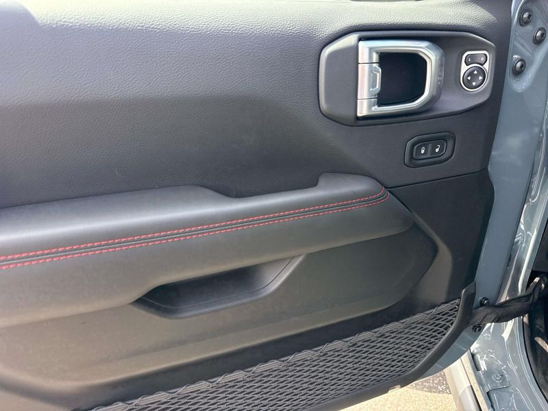 New 2026 Jeep Wrangler 4-door Rubicon X