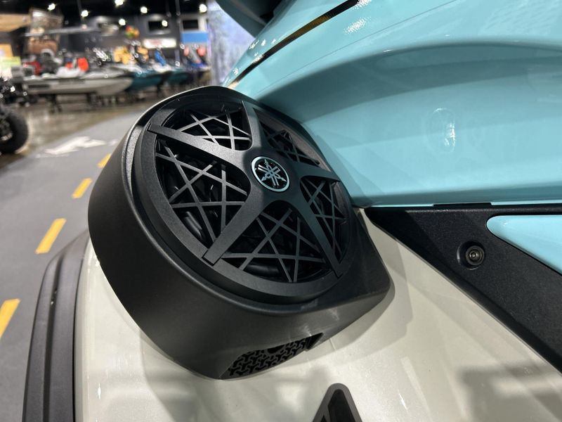 2025 Yamaha FX CRUISER HO W/AUDIO  in a MINT/PEARL exterior color. Del Amo Motorsports of Redondo Beach (424) 390-7811 delamomotorsports.com 