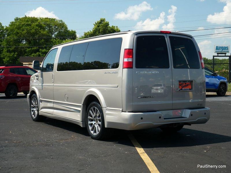 Used 2019 Chevrolet Express 2500 Image 10