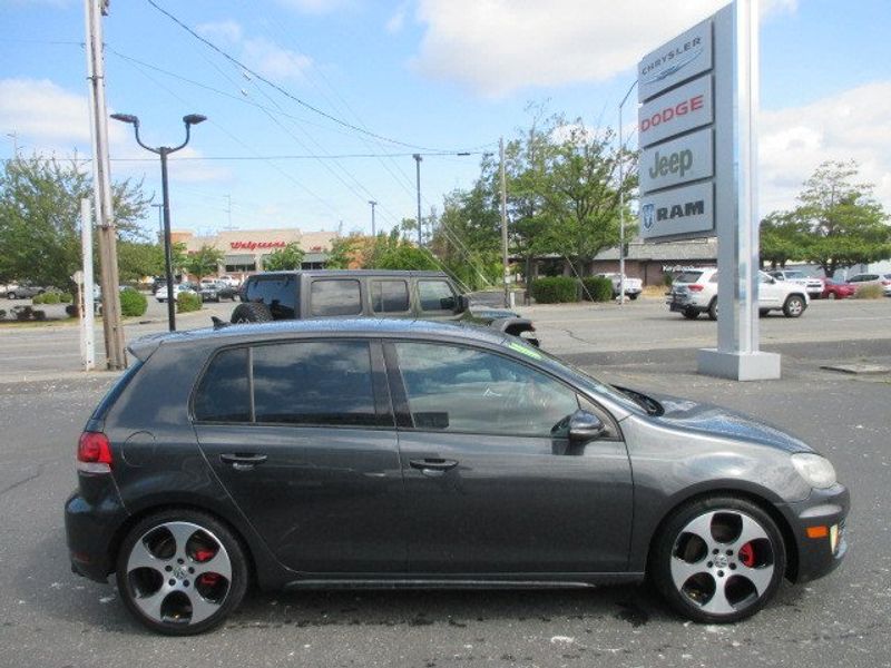 2010 Volkswagen GTI Image 7