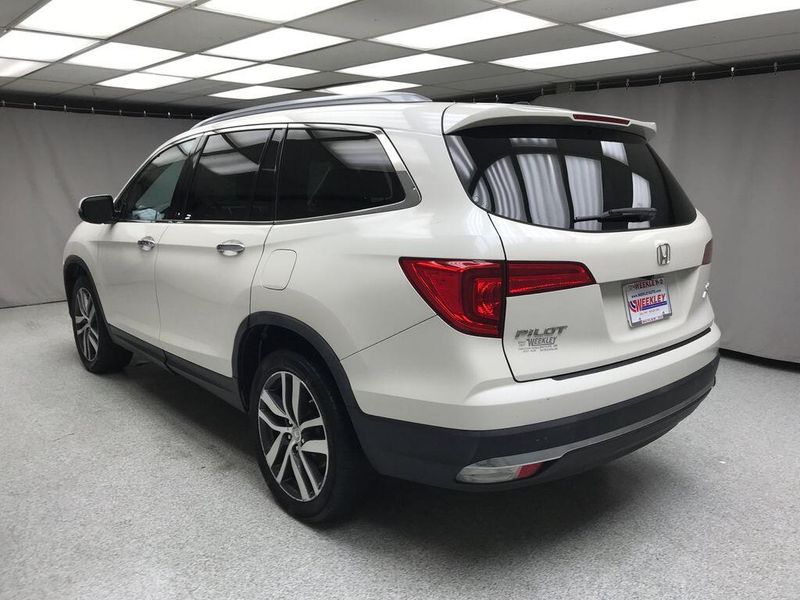 Used 2017 Honda Pilot EliteImage 11