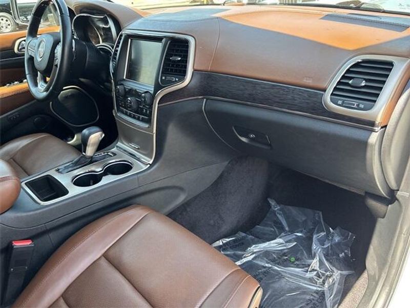 Used 2016 Jeep Grand Cherokee SummitImage 13