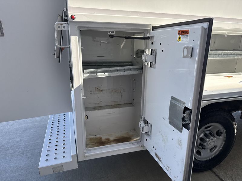 Used 2017 Chevrolet Express Cutaway Image 29
