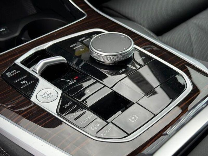 New 2026 BMW X5 xDrive40iImage 24