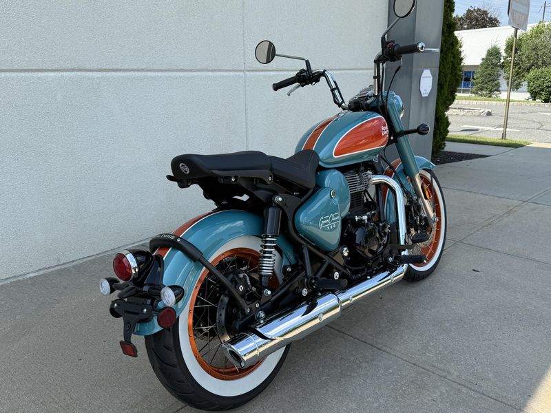 2025 Royal Enfield GOAN CLASSIC 350Image 3