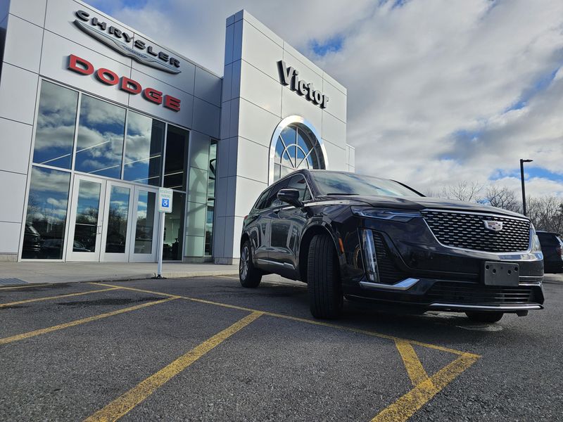 Used 2024 Cadillac XT6 AWD Premium LuxuryImage 3