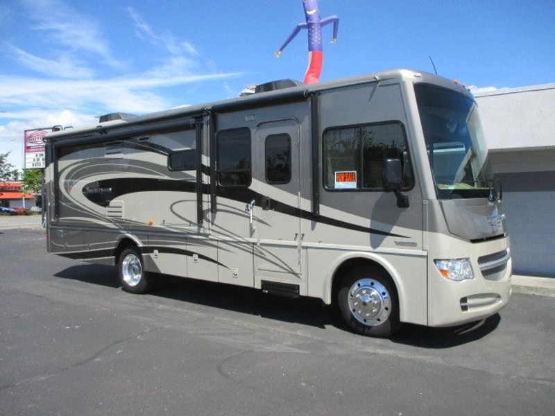 2014 Ford F-53 Motorhome Chassis Image 1